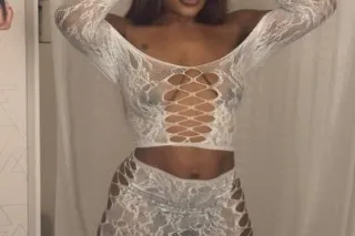 Exotic Bombshell Ready For Fun... - Image 4