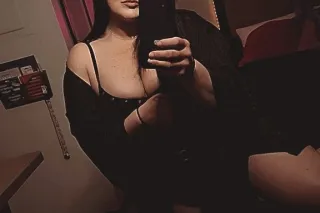 She gives me insane brain, and... - Image 2