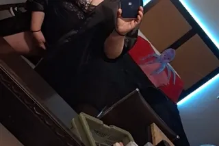 She gives me insane brain, and... - Image 3