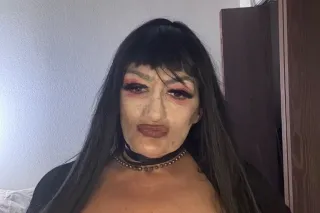 BEAUTIFUL BOMBSHELL READY FOR ... - Image 1