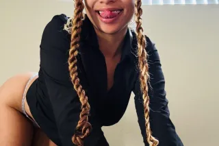 wanna hang with a baddie - 23 - Image 3